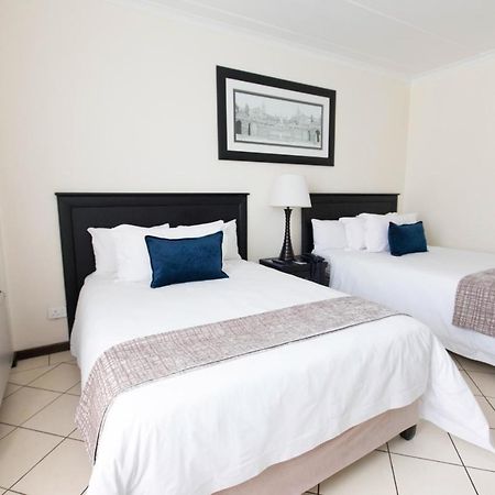 Sierra Burgers Park Hotel Pretoria-Noord Kültér fotó